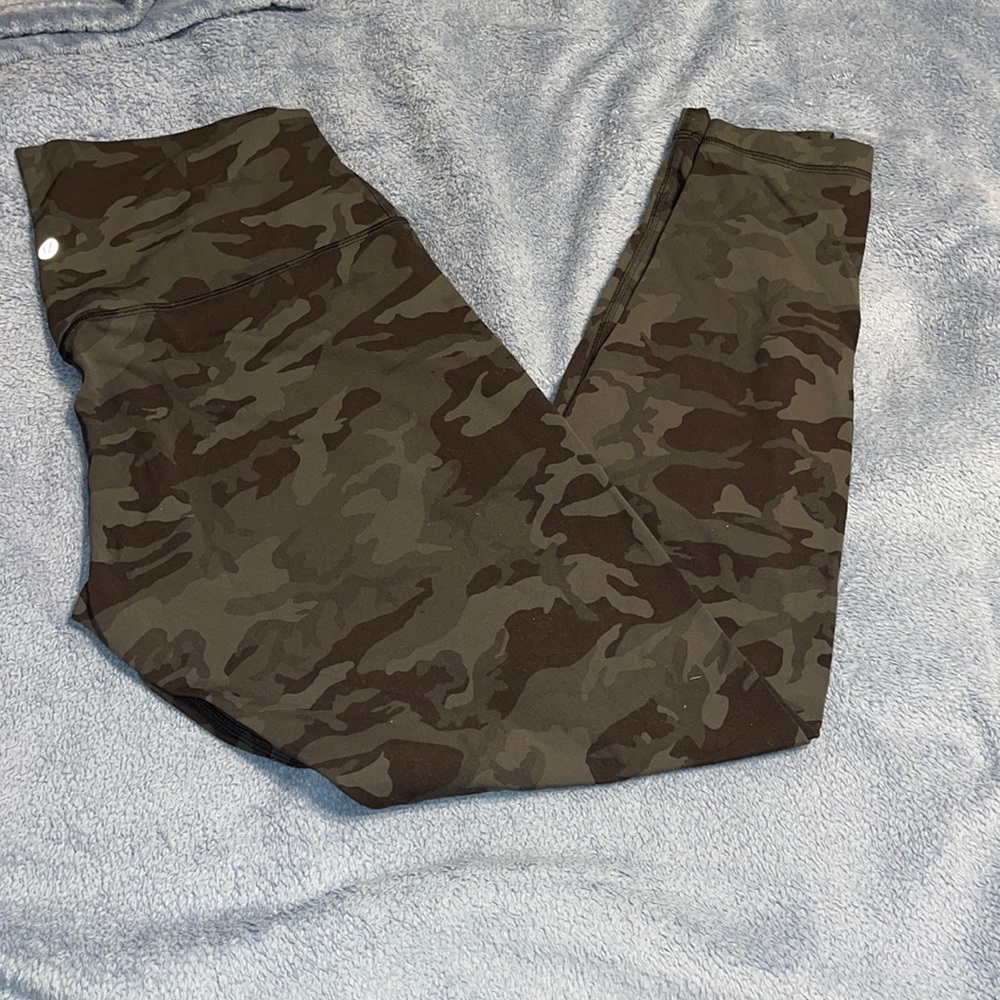 Women lululemon leggings